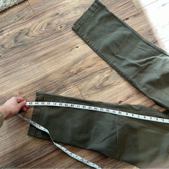 J. Crew Straight-leg crop jean in garment-dyed denim - Picture 9 of 12